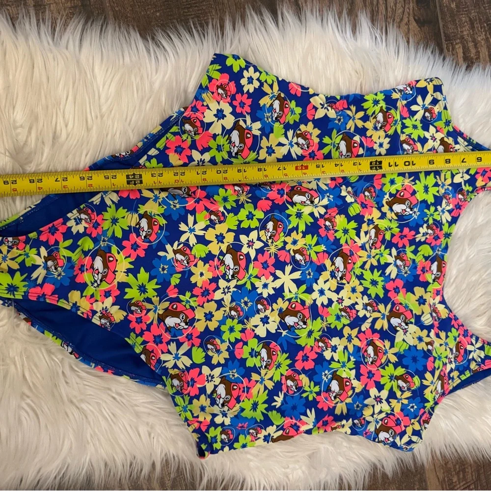 Buc-ee’s Size 2X‎ Blue Neon Floral Beaver Logo One Piece Swimsuit